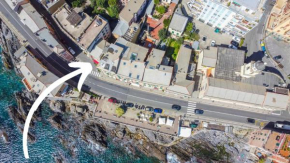 Genova Nervi - In Discesa sul Mare